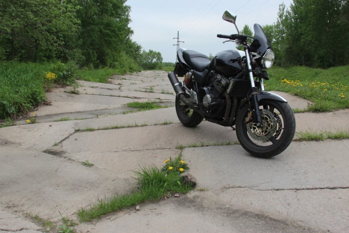 отчет о поездке на мотоцикле Honda cb 400 на танковый полигон длятестирования техники НИИИ-21 под Бронницами