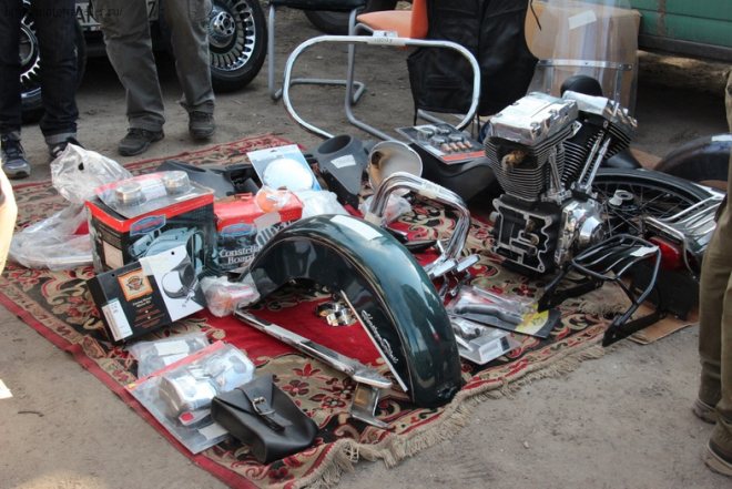 swap-meet-night-train-april-2014-5