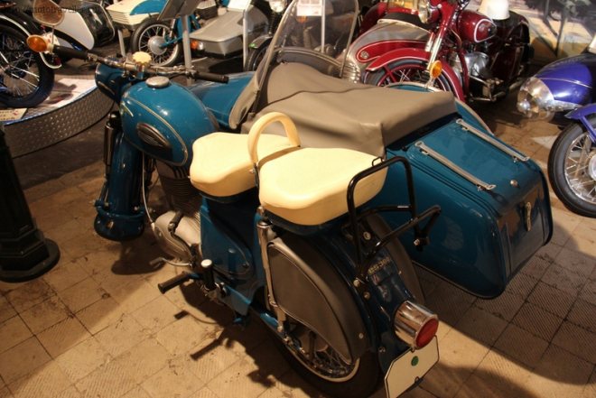 Berliner-DDR-Motorrad-Museum-MZ-4